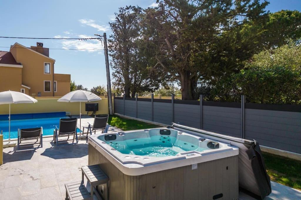 Villa Mattina, With Heated Pool And Jacuzzi Privlaka  Ngoại thất bức ảnh