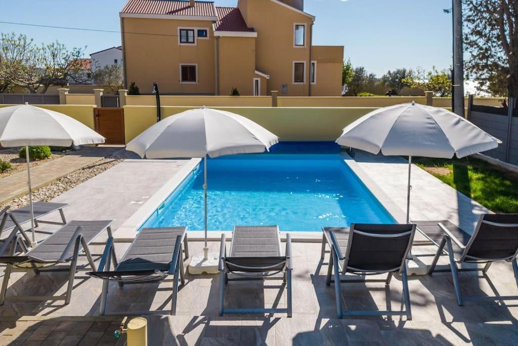 Villa Mattina, With Heated Pool And Jacuzzi Privlaka  Ngoại thất bức ảnh
