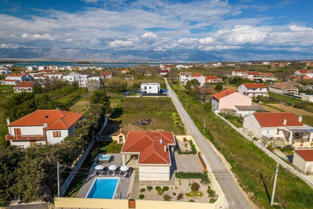 Villa Mattina, With Heated Pool And Jacuzzi Privlaka  Ngoại thất bức ảnh