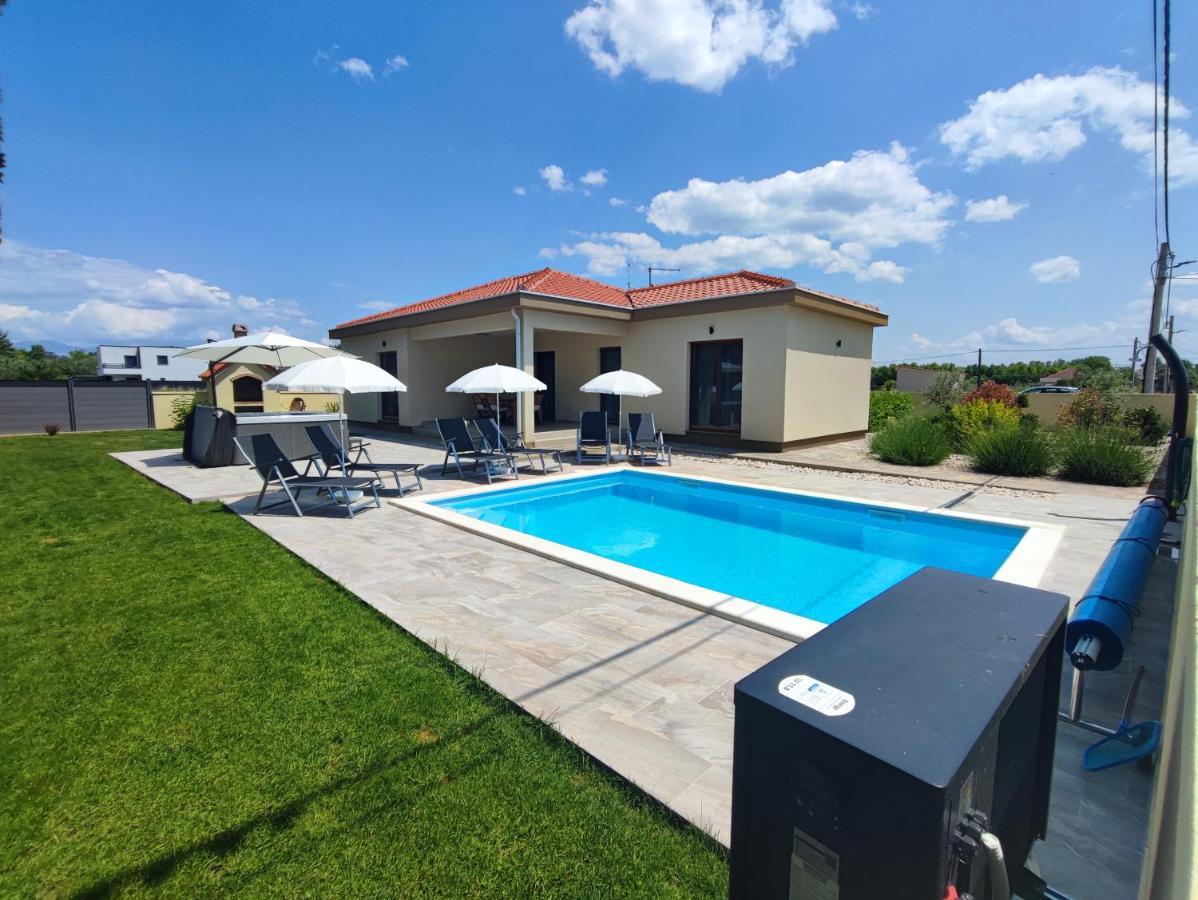 Villa Mattina, With Heated Pool And Jacuzzi Privlaka  Ngoại thất bức ảnh
